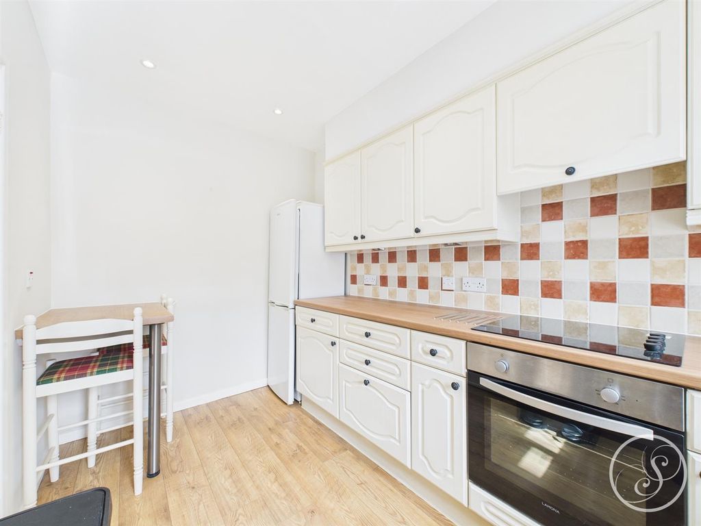 Property photo 3 of 13 Cam02071G0-Pr0692-Still001.Jpg