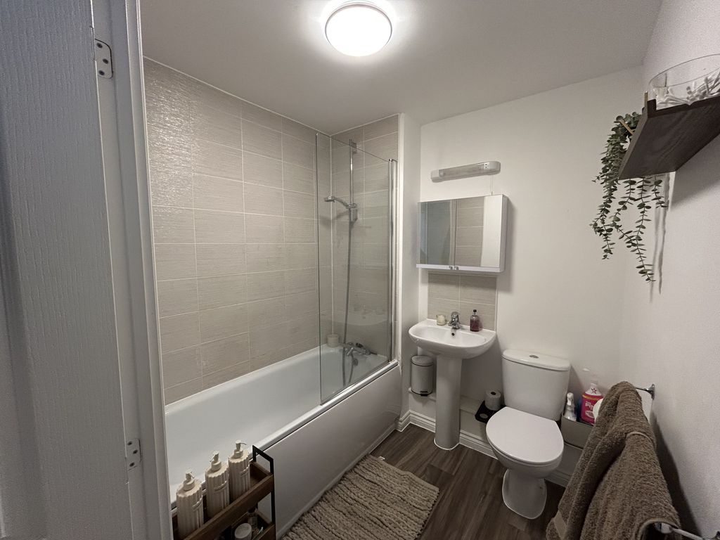Property photo 3 of 11 Img_8485