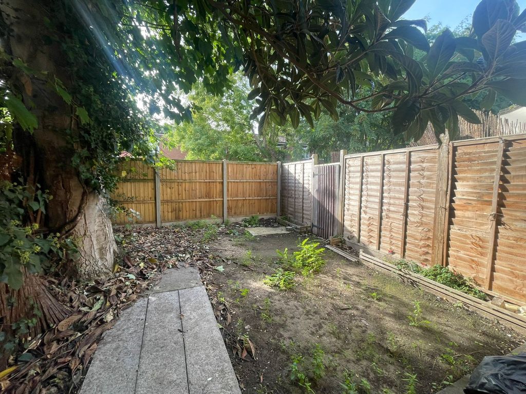 Property photo 3 of 16 Picture No. 19