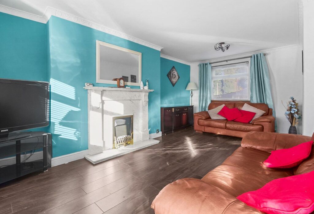 Property photo 2 of 9