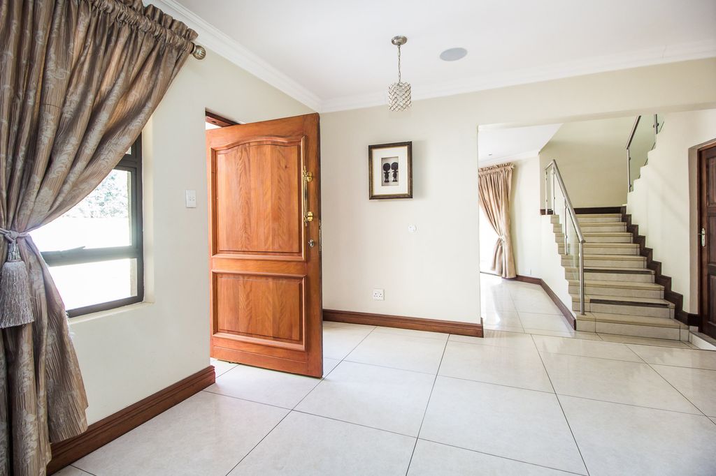 Property photo 2 of 58