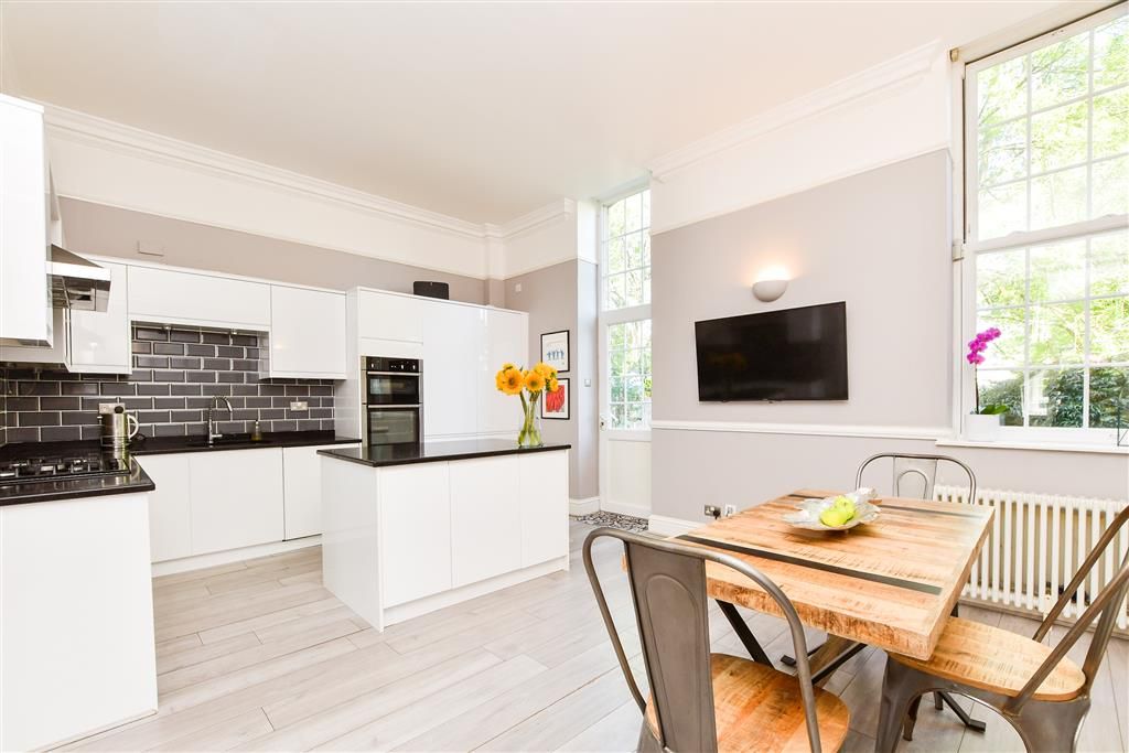 Property photo 2 of 16 Kitchen/Diner.