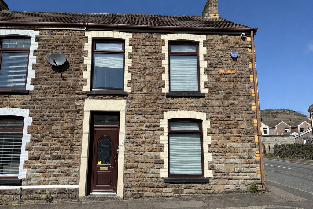 Property photo 1 of 8