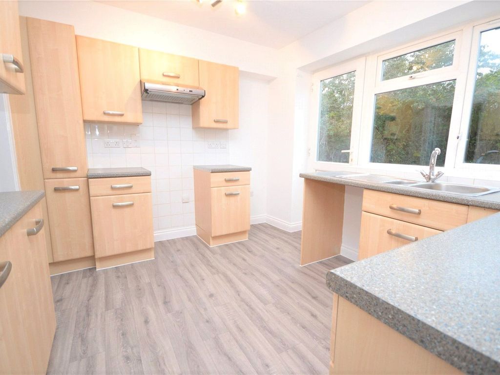Property photo 3 of 9 3