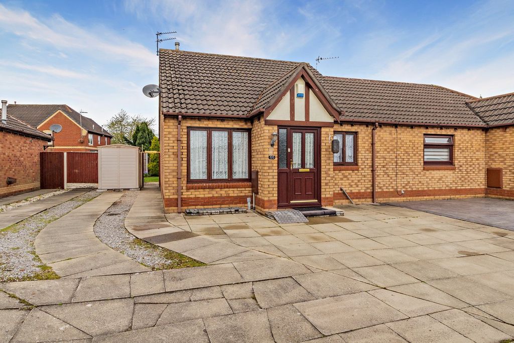 Property photo 1 of 17