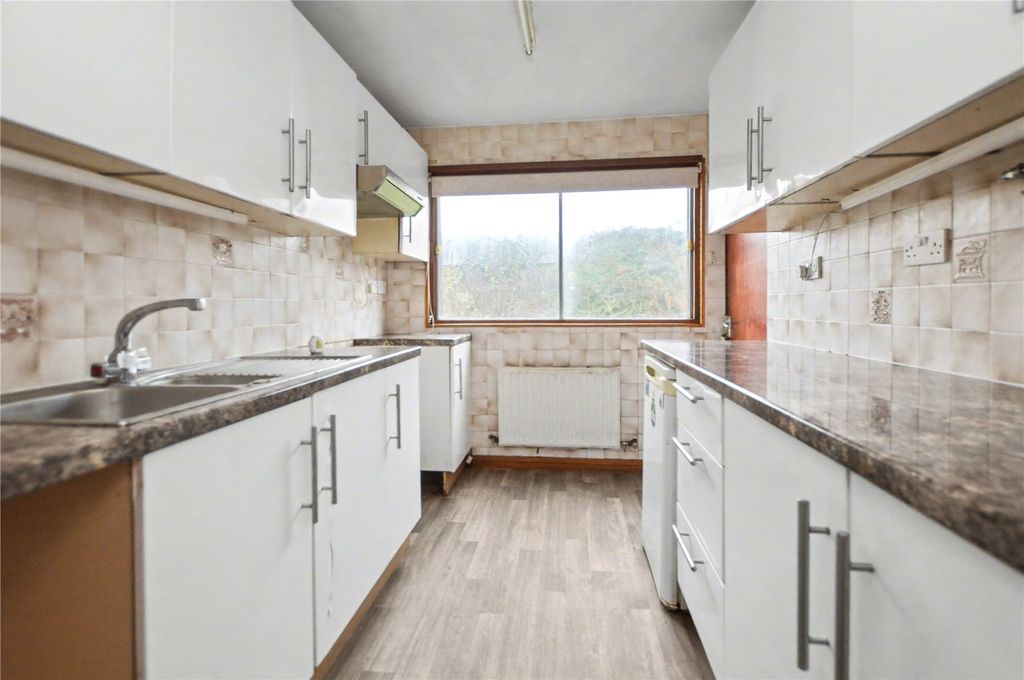 Property photo 3 of 16 Picture No. 10