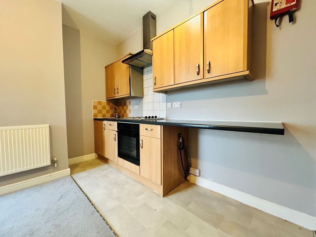 Property photo 3 of 7 Kitchen