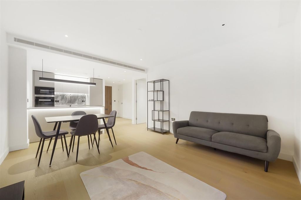 Property photo 1 of 15 32 Belvedere Row Apartments, Fountain Park Way - Q