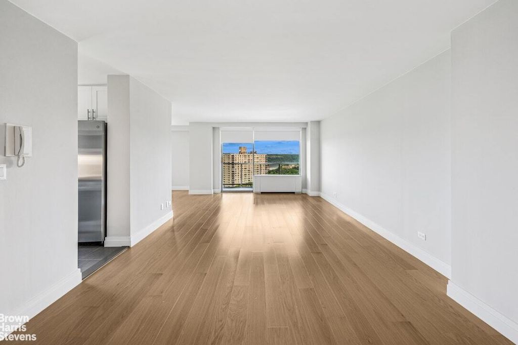 Property photo 2 of 12 <Alttext/>