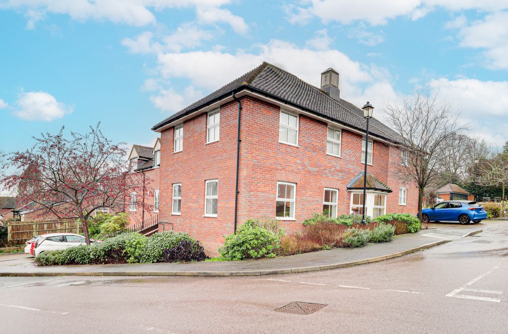 Property photo 1 of 10 Front