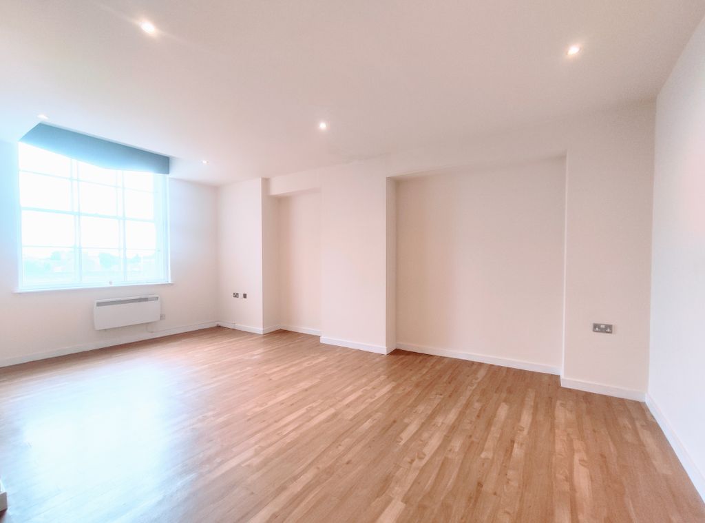 Property photo 3 of 8 3