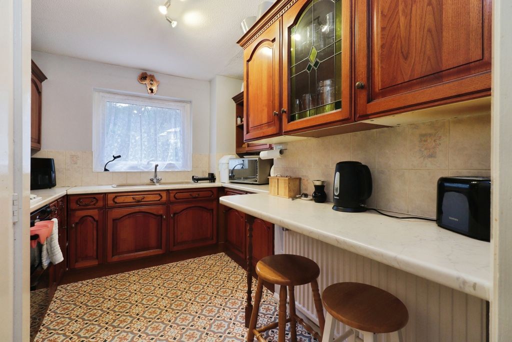 Property photo 2 of 11 Breakfast Bar