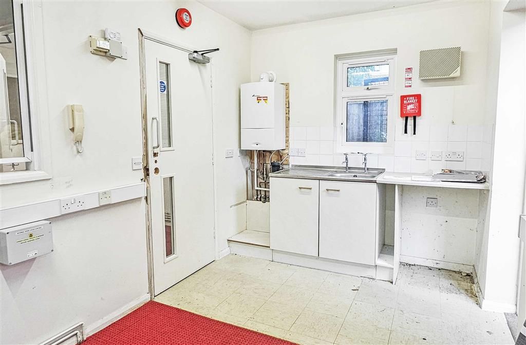 Property photo 3 of 5