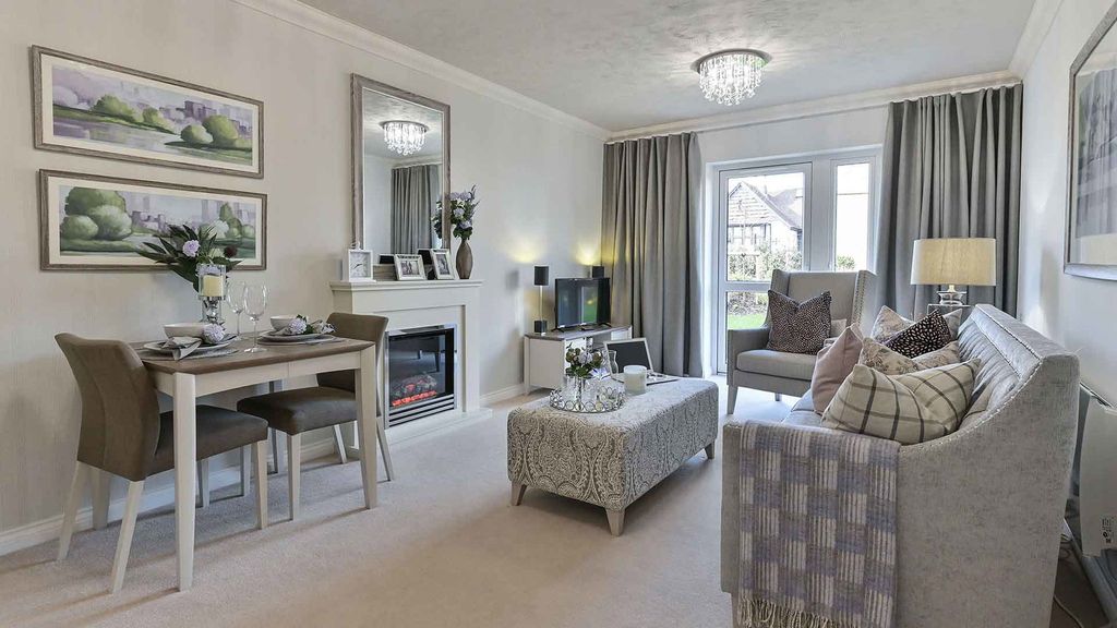 Property photo 3 of 15