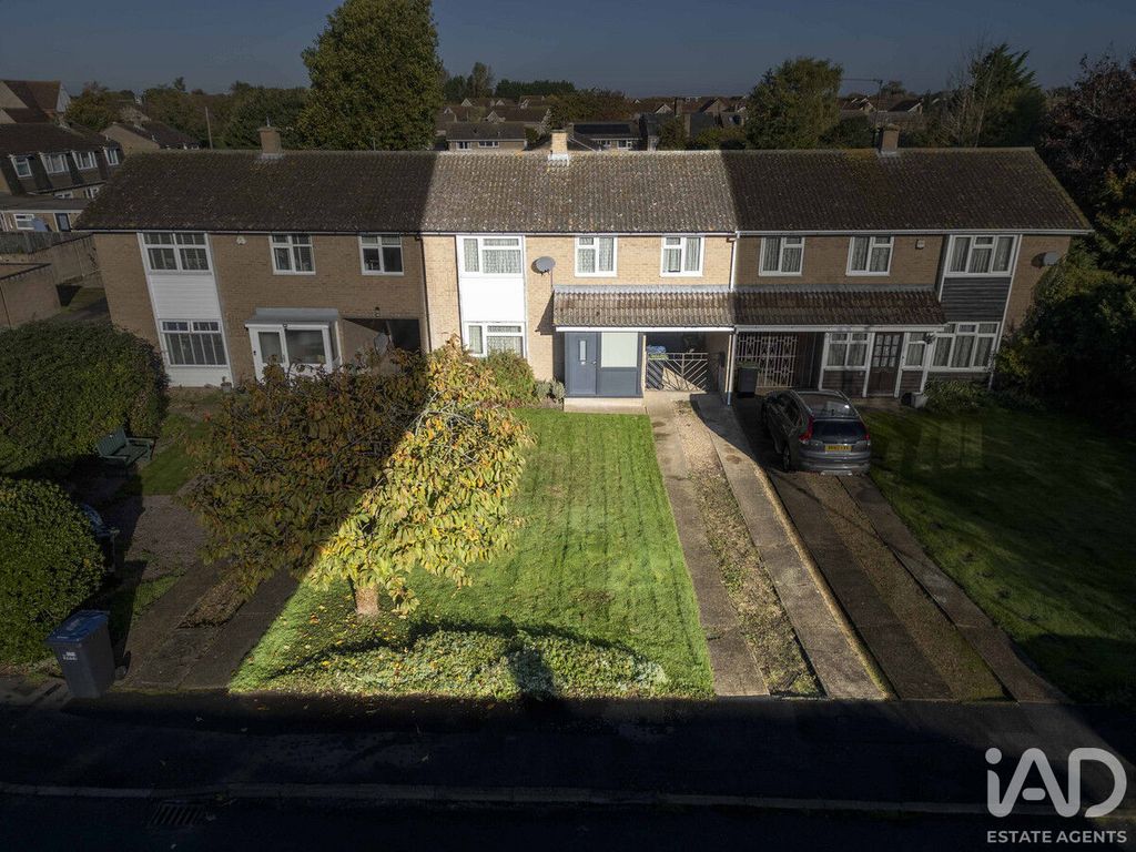 Property photo 2 of 32