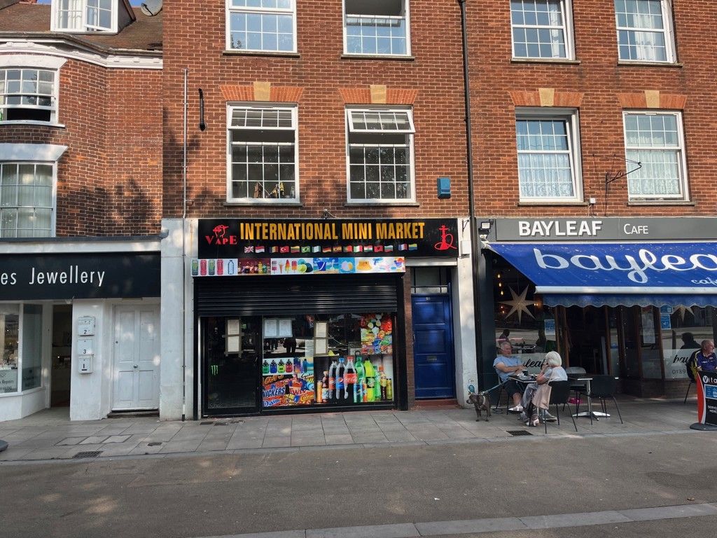 Property photo 1 of 7 Photo 6