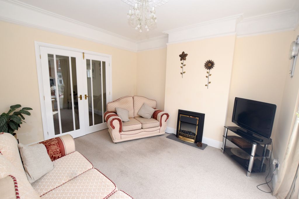 Property photo 2 of 21
