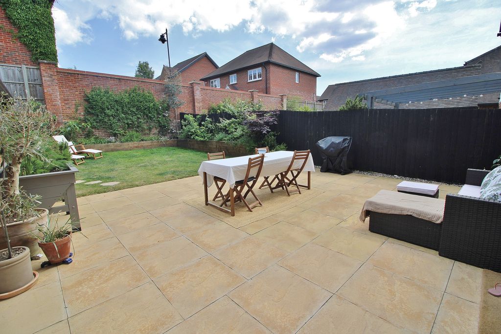 Property photo 3 of 18