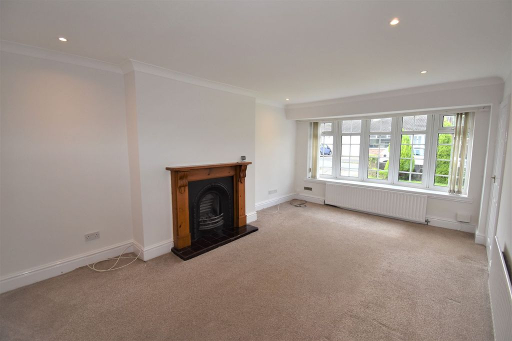 Property photo 2 of 38
