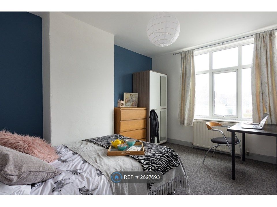 Property photo 3 of 12 Room 3 Double