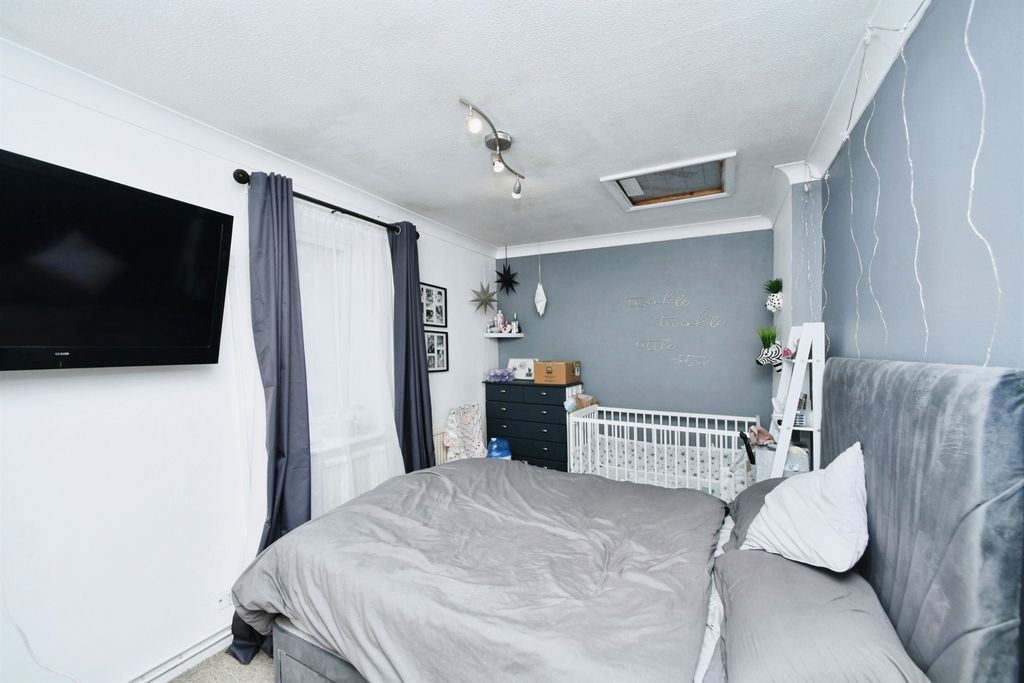 Additional image 14 of 2 bed flat for saleBalcombe Road, Peacehaven BN10