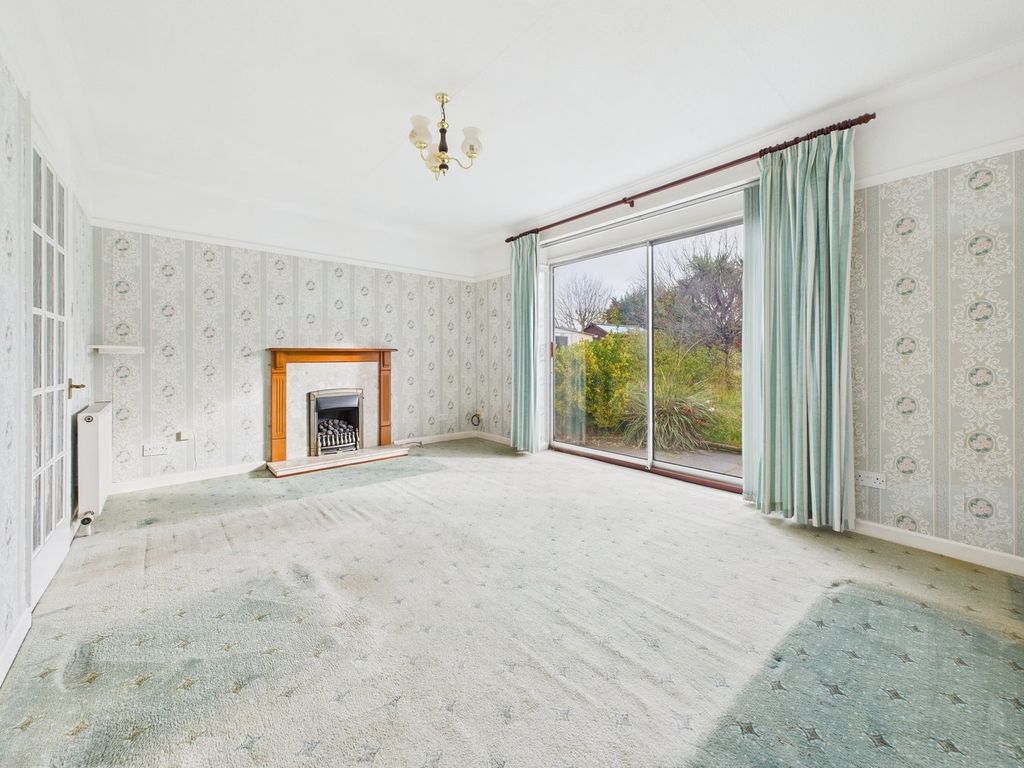 Property photo 3 of 31