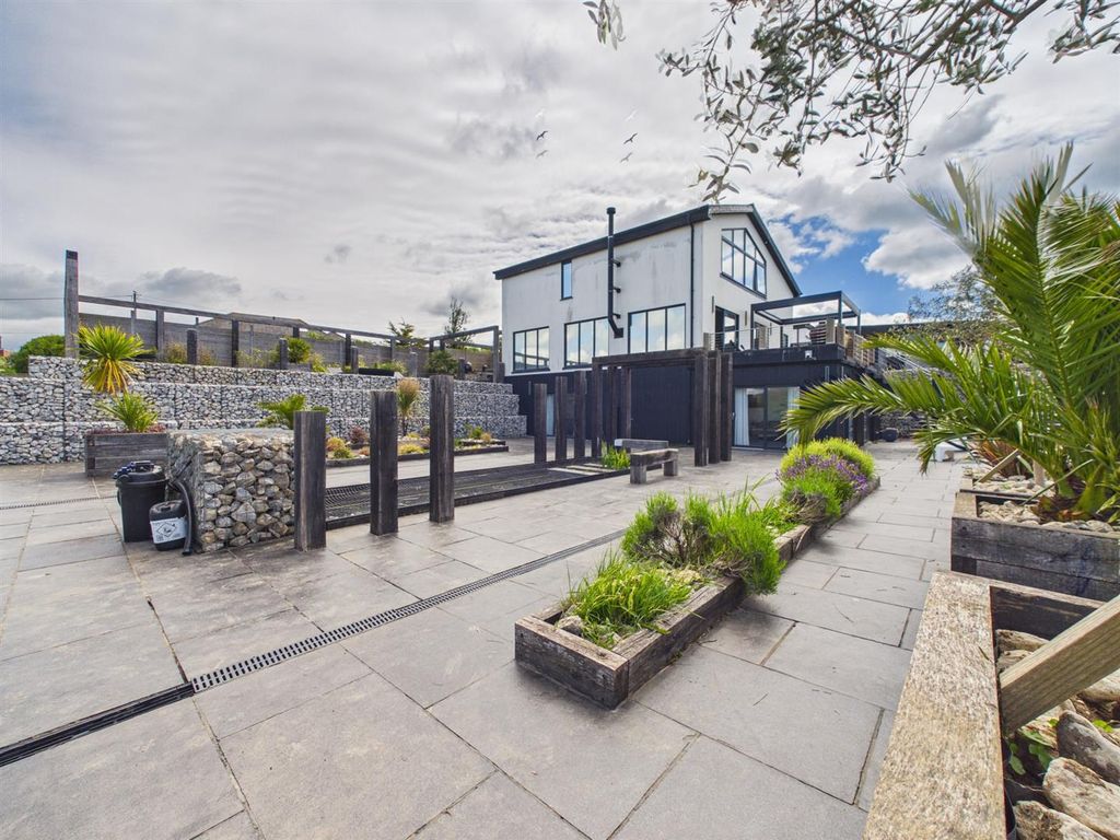 Additional image 52 of 5 bed property for saleChene Road, Peacehaven BN10