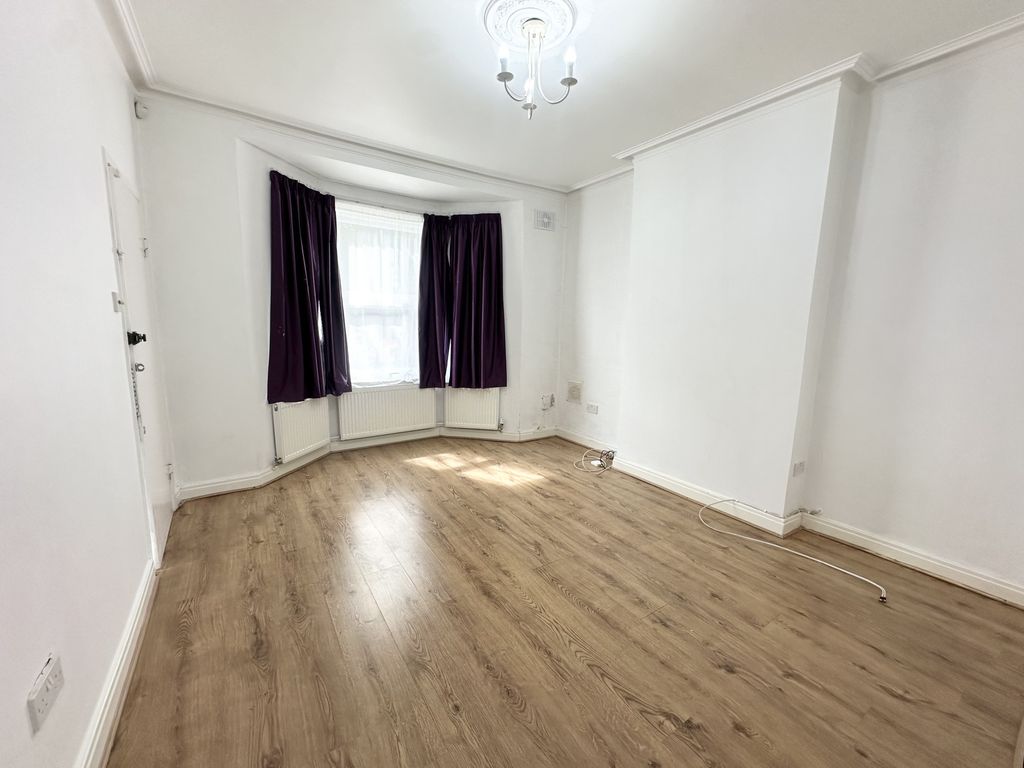 Property photo 1 of 4