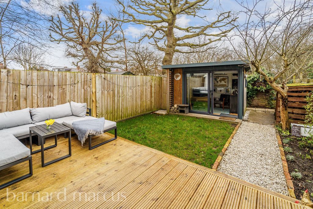 Property photo 2 of 11