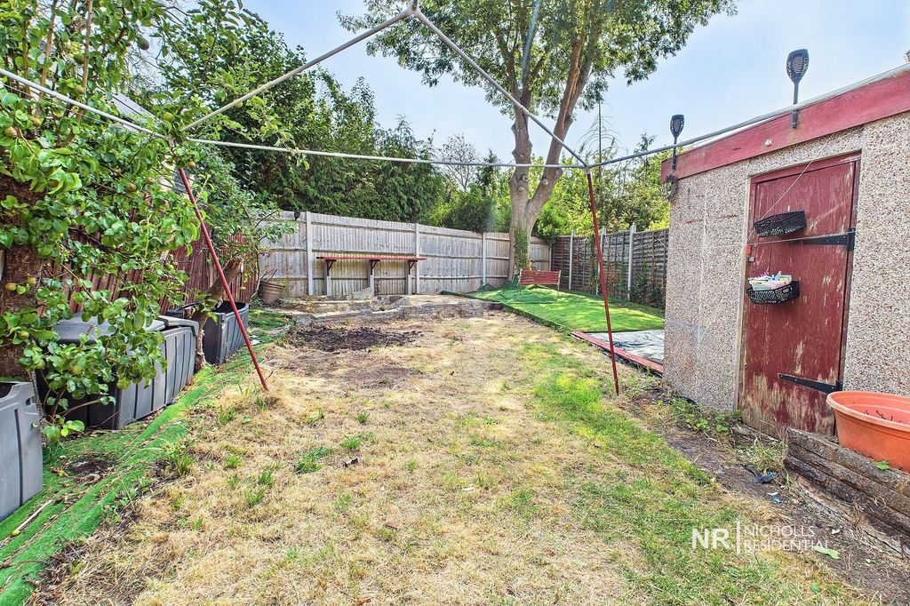 Property photo 2 of 15 Garden
