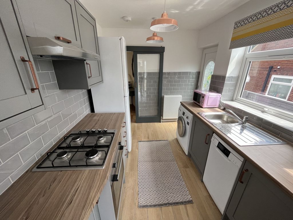 Property photo 3 of 21