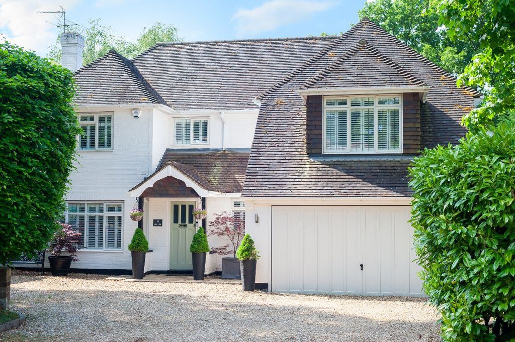 Property photo 2 of 31