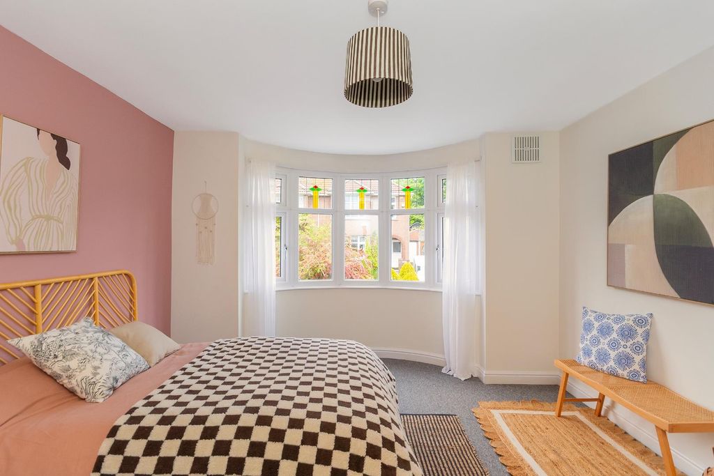 Property photo 1 of 41 0G6Wbn - Bedroom E.Jpg