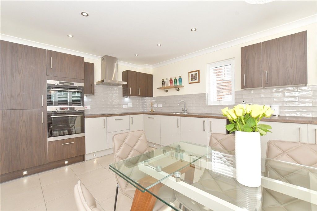 Property photo 3 of 16 Kitchen/ Diner