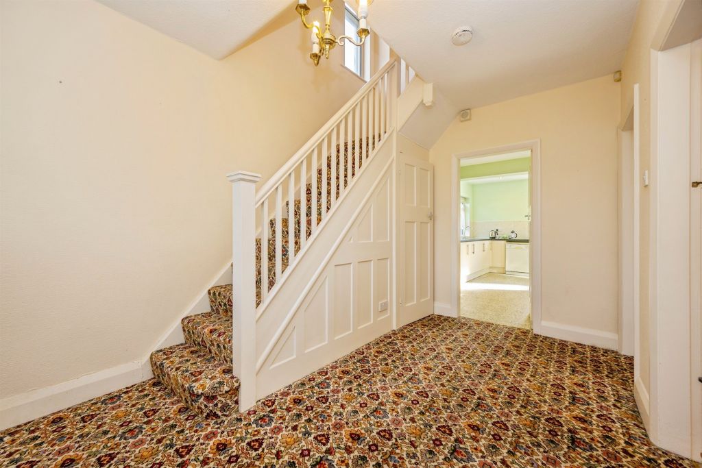 Property photo 3 of 16 Hallway