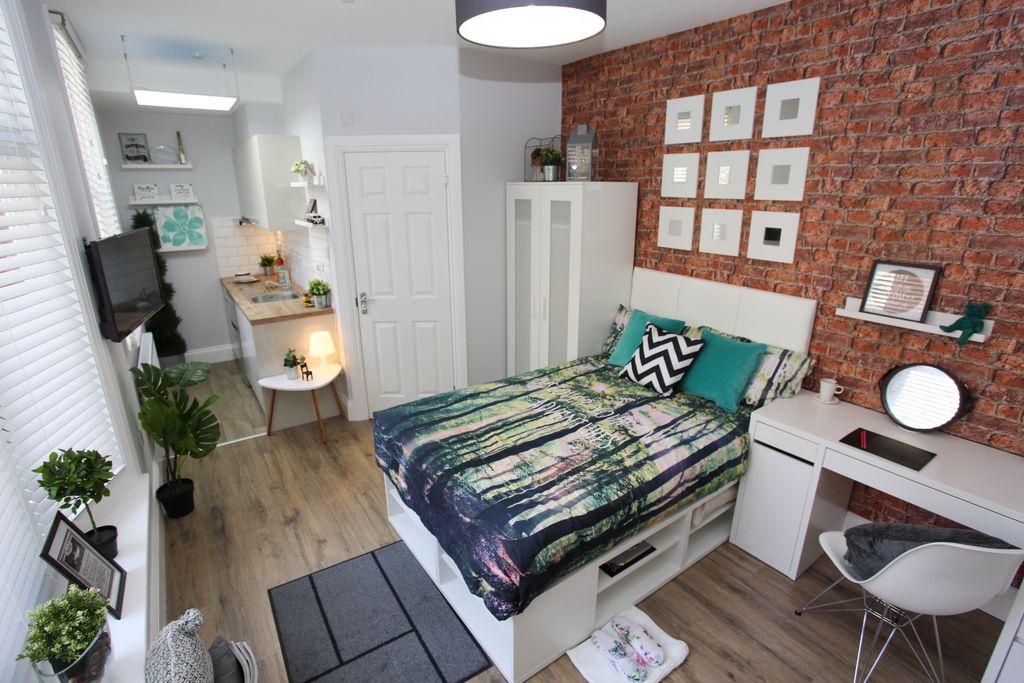 Property photo 2 of 16 3818921