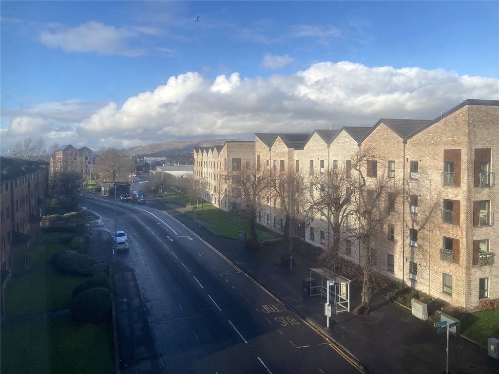 Property photo 2 of 4 View