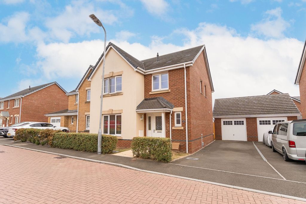 Property photo 1 of 23
