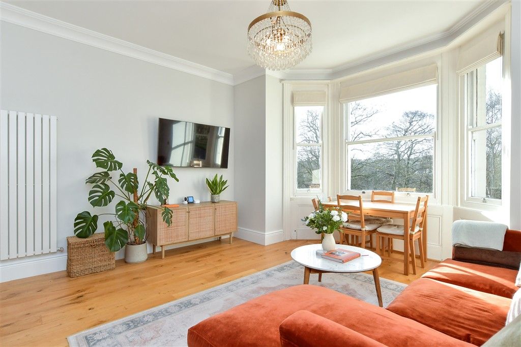 Property photo 1 of 12 Lounge /Kitchen