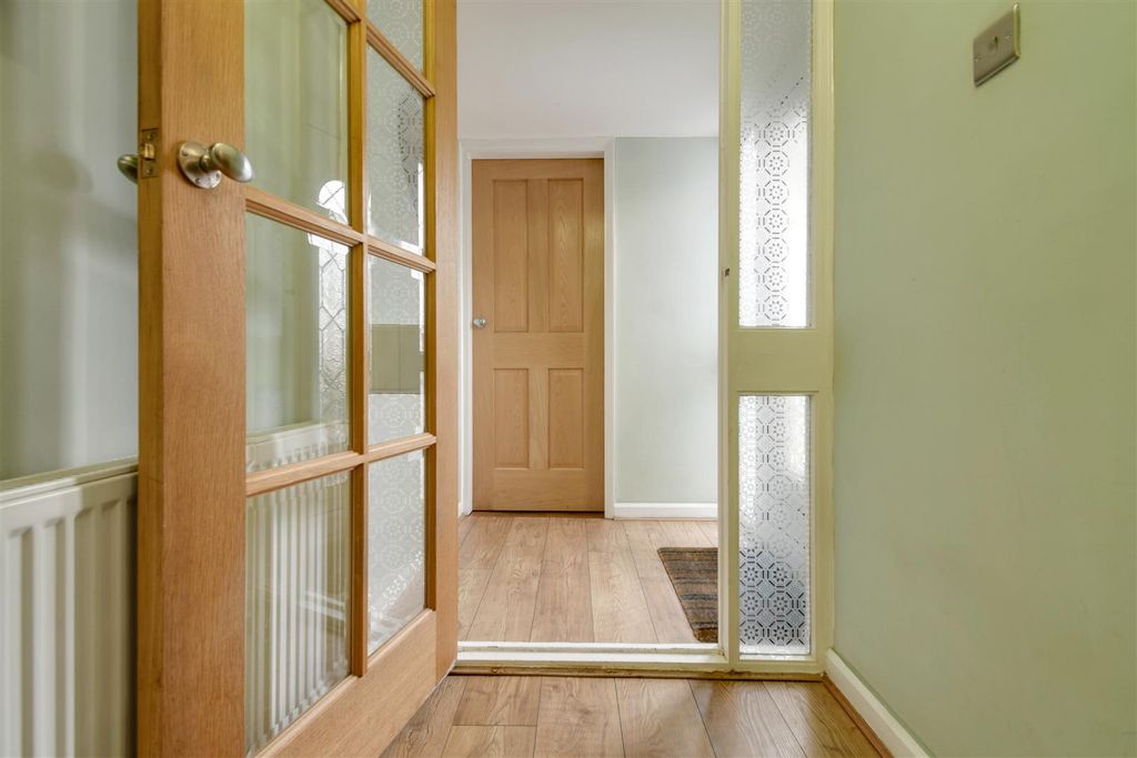 Property photo 2 of 25 Entrance