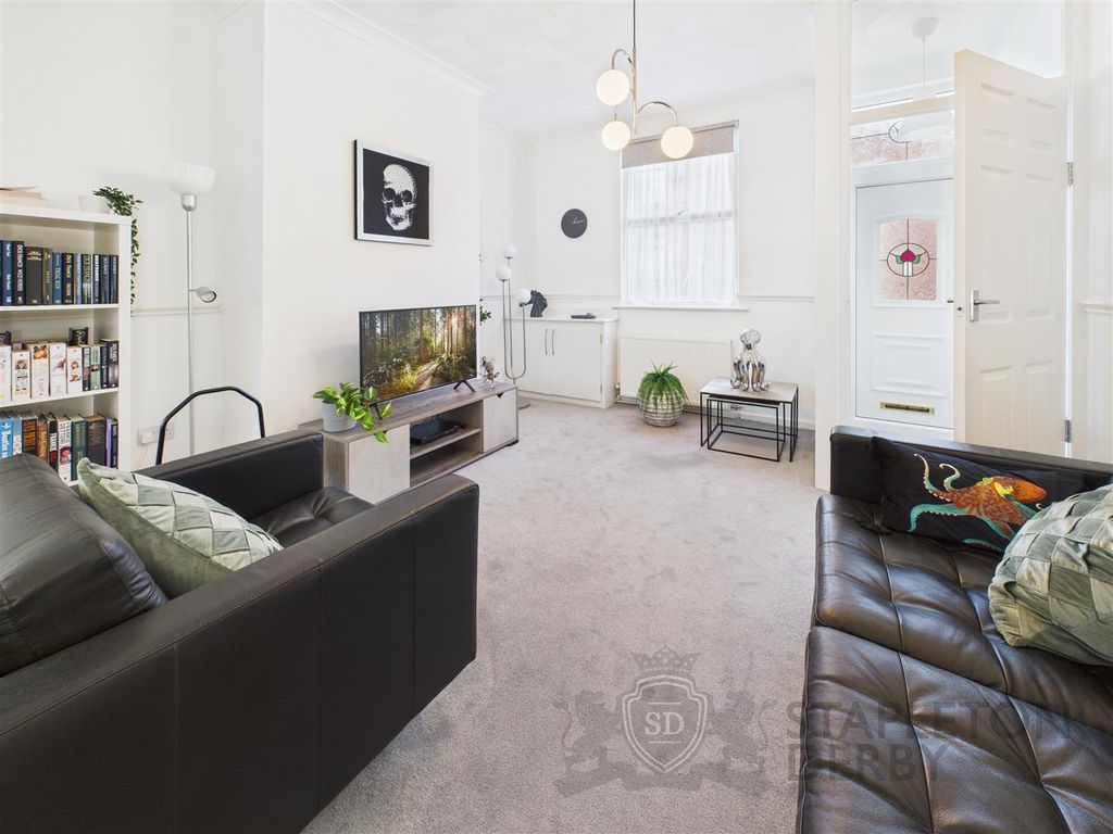 Property photo 3 of 11 Cam04709G0-Pr0272-Still007.Jpg