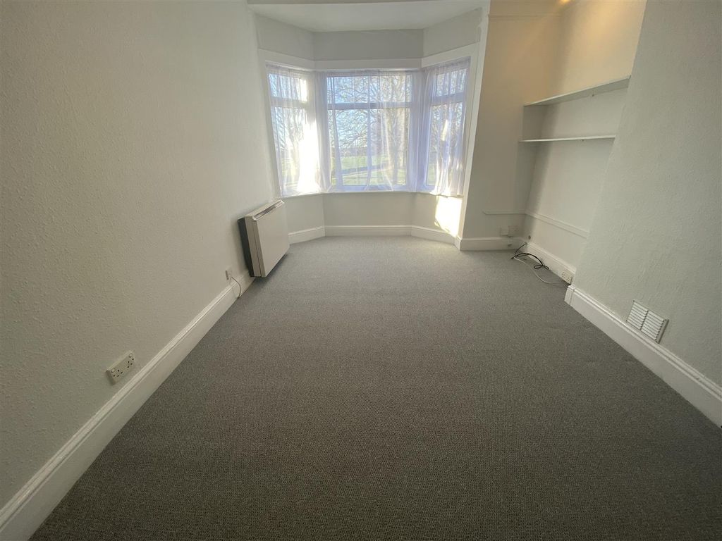 Property photo 3 of 8 Living Room