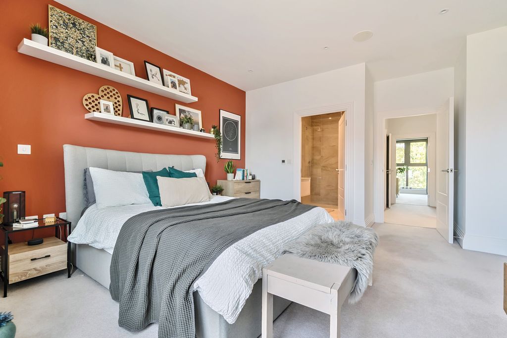 Property photo 3 of 14