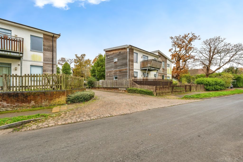 Property photo 1 of 17