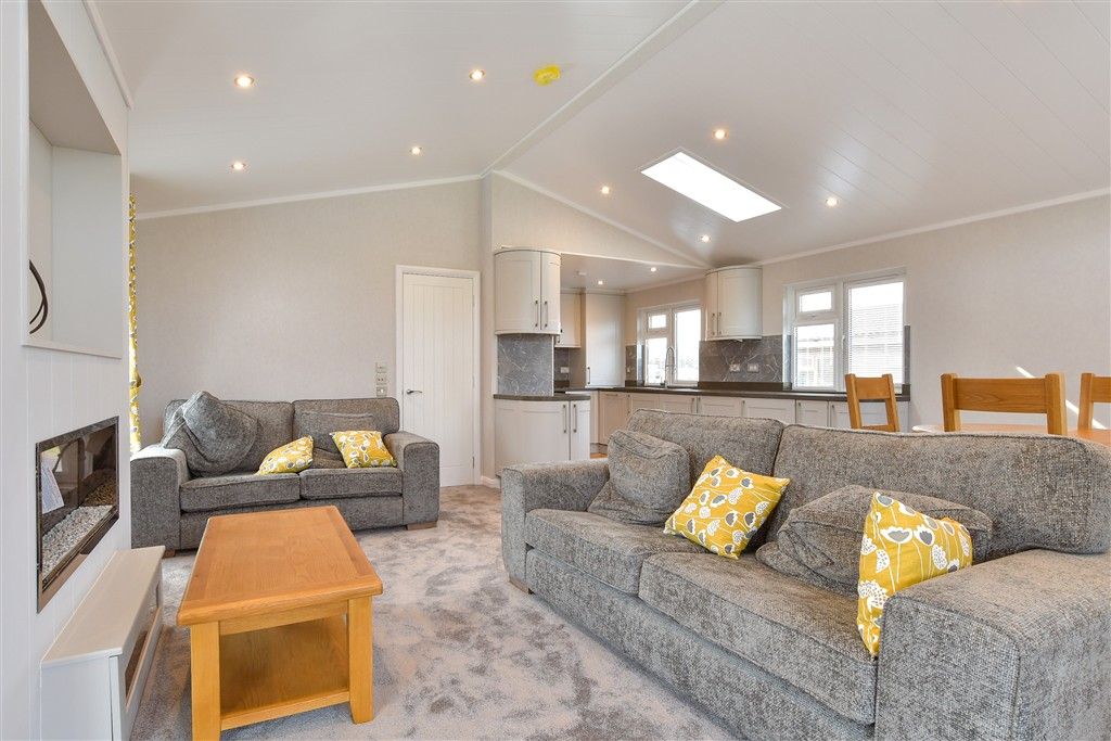 Property photo 1 of 11 Kitchen/Lounge/ Dining Area