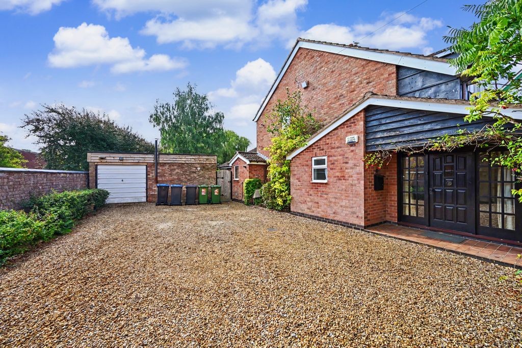 Property photo 1 of 25