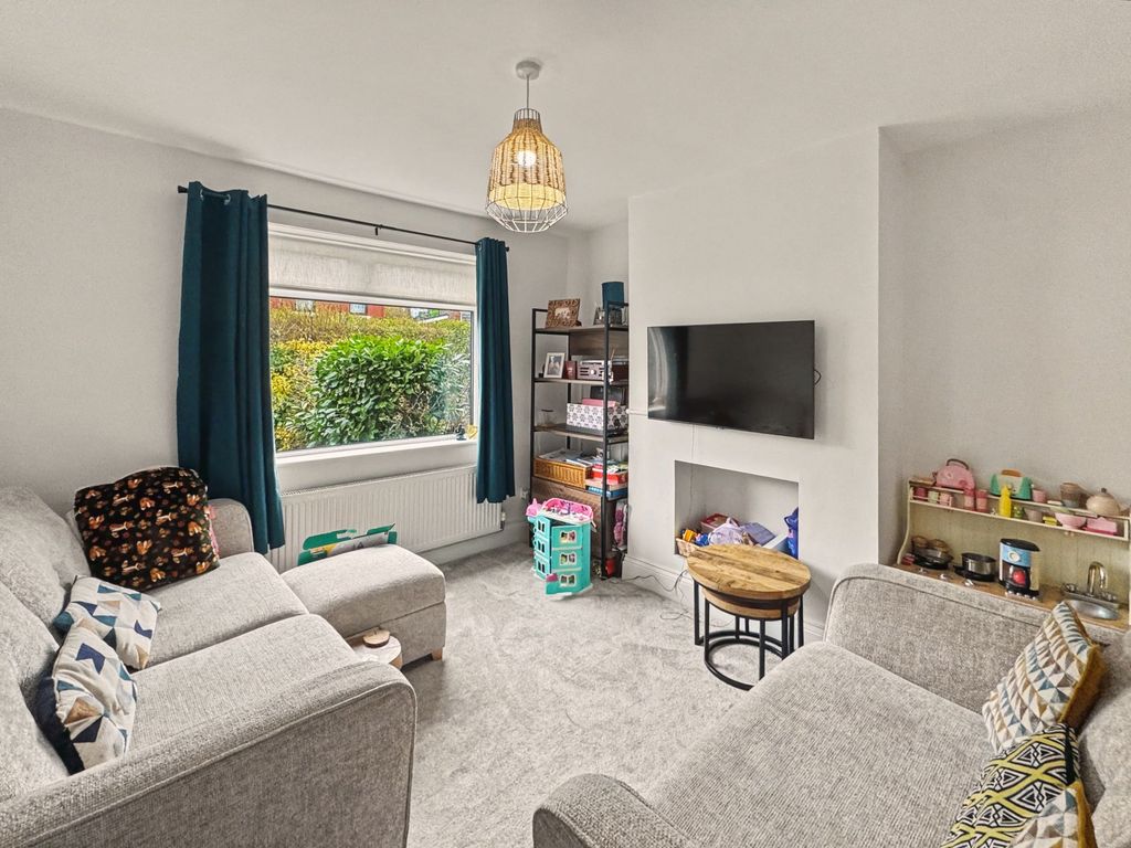 Property photo 3 of 20