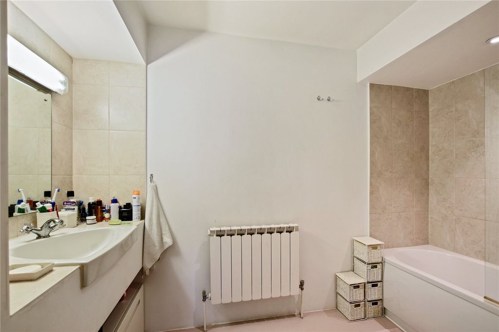 Property photo 3 of 6