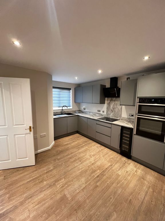 Property photo 2 of 17 Img-20250326-Wa0025