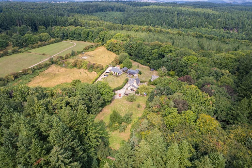 Property photo 2 of 32